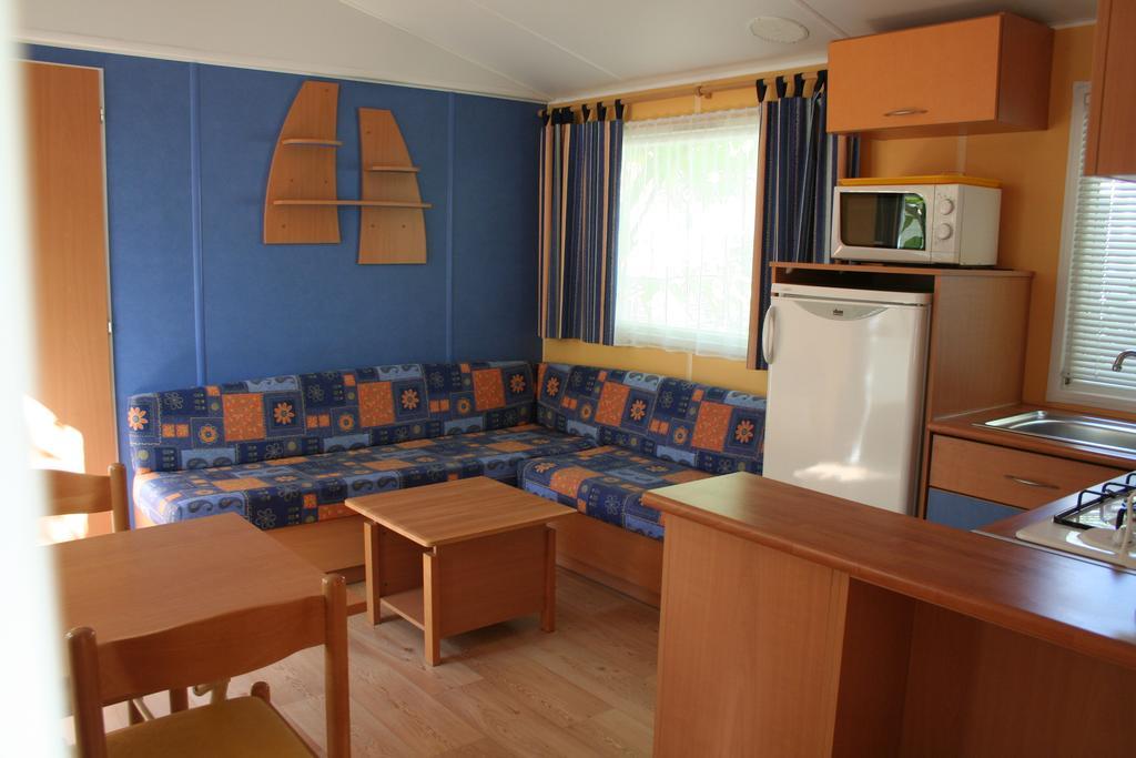 Camping Le Rebau Montblanc Esterno foto