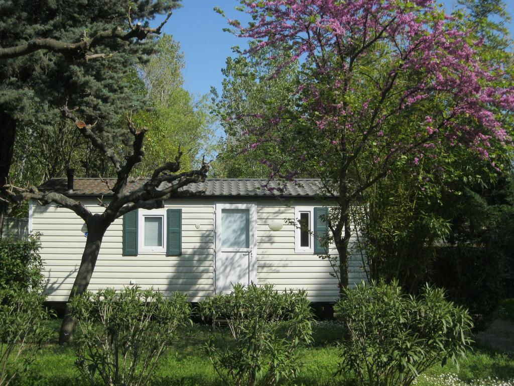 Camping Le Rebau Montblanc Esterno foto